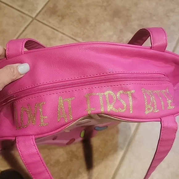 Betsey Johnson Pink Donut Cooler Bag - Picture 4 of 6